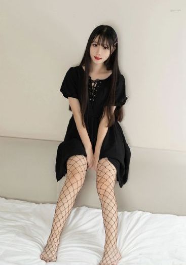 年轻漂亮的女教师2